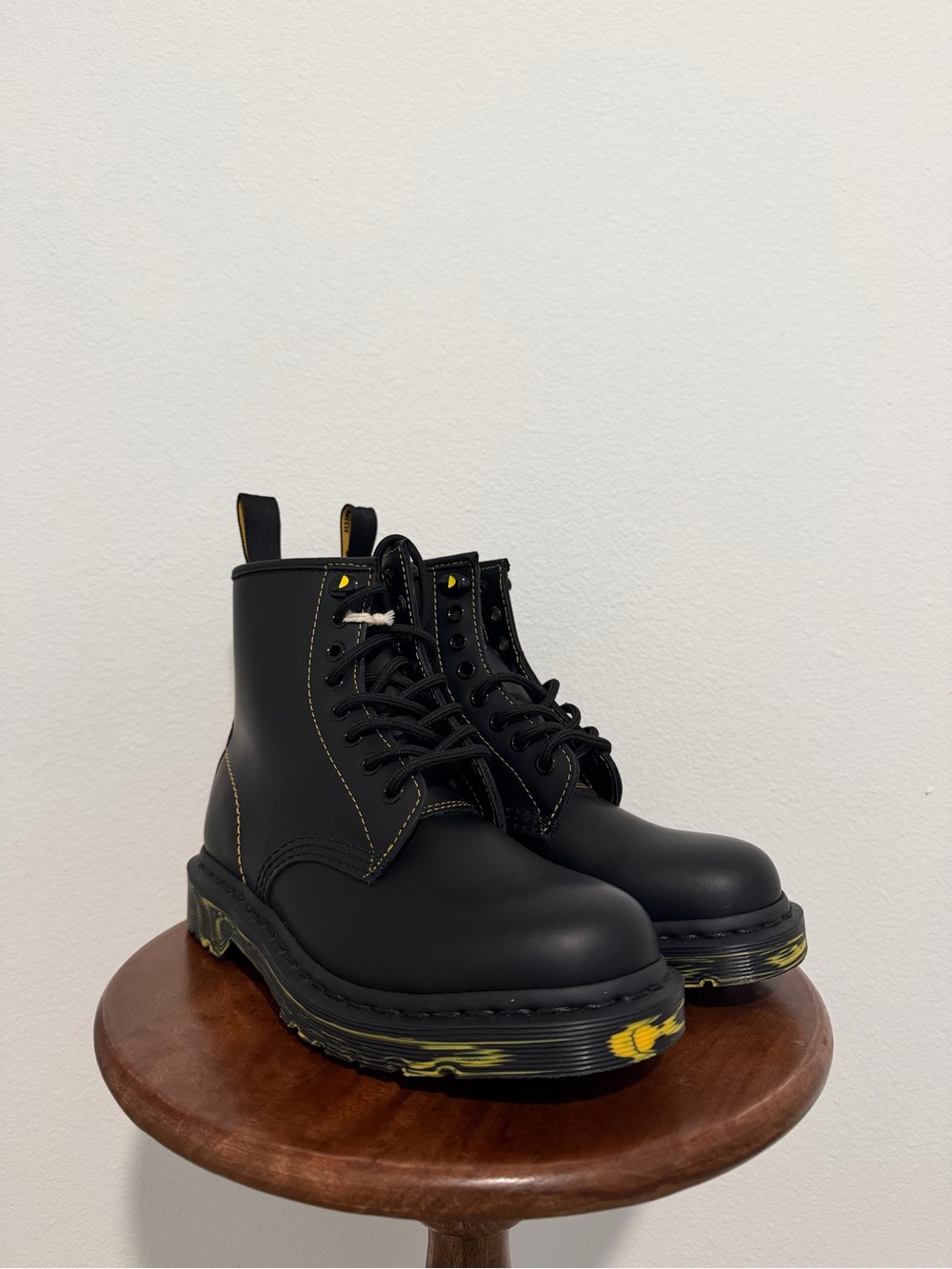 DR. MARTENS 1460 MARBLED SOLE SMOOTH LEATHER LACE UP BOOTS UNISEX M 5/ L 6 NEW